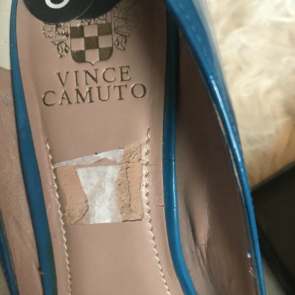 VINCE CAMUTO Ladell Blue Patent Wedges - Picture 2 of 4